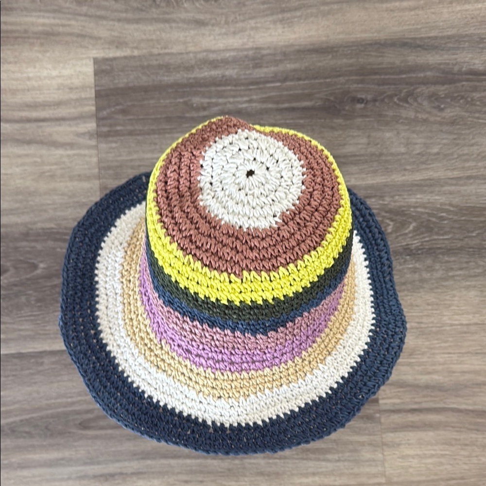 Hatattack Navy Striped Sun Har Crochet Multicolor NWT Beach - Picture 3 of 8